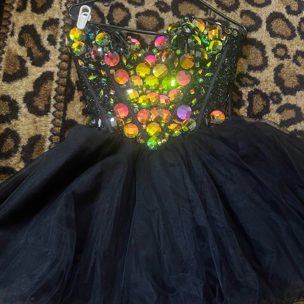 Heavily beaded prom / cocktail dress small size 4 drag queen